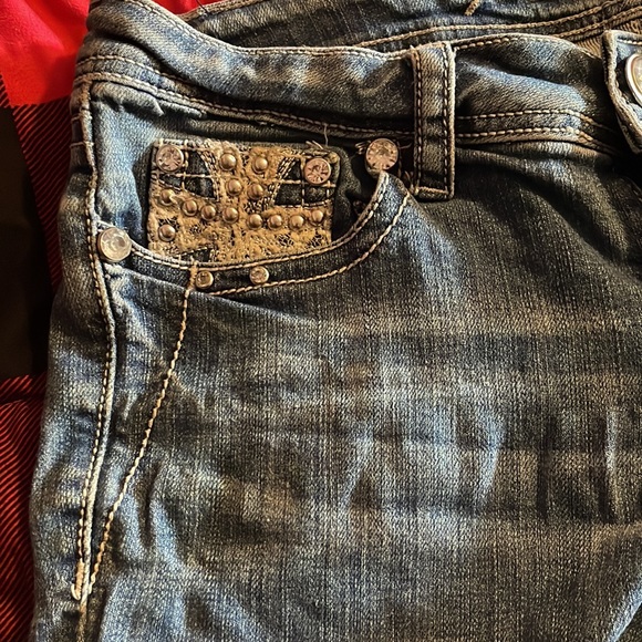 Shorts - Picture 2 of 4